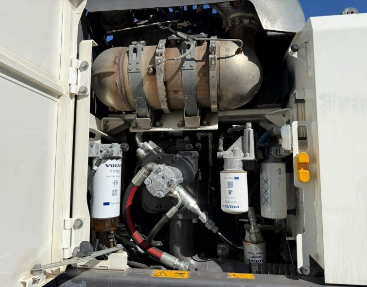 VOLVO  EW220E ***RAISING CAB***